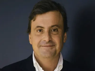 Carlo Calenda raccomanda Ritmo Portvex